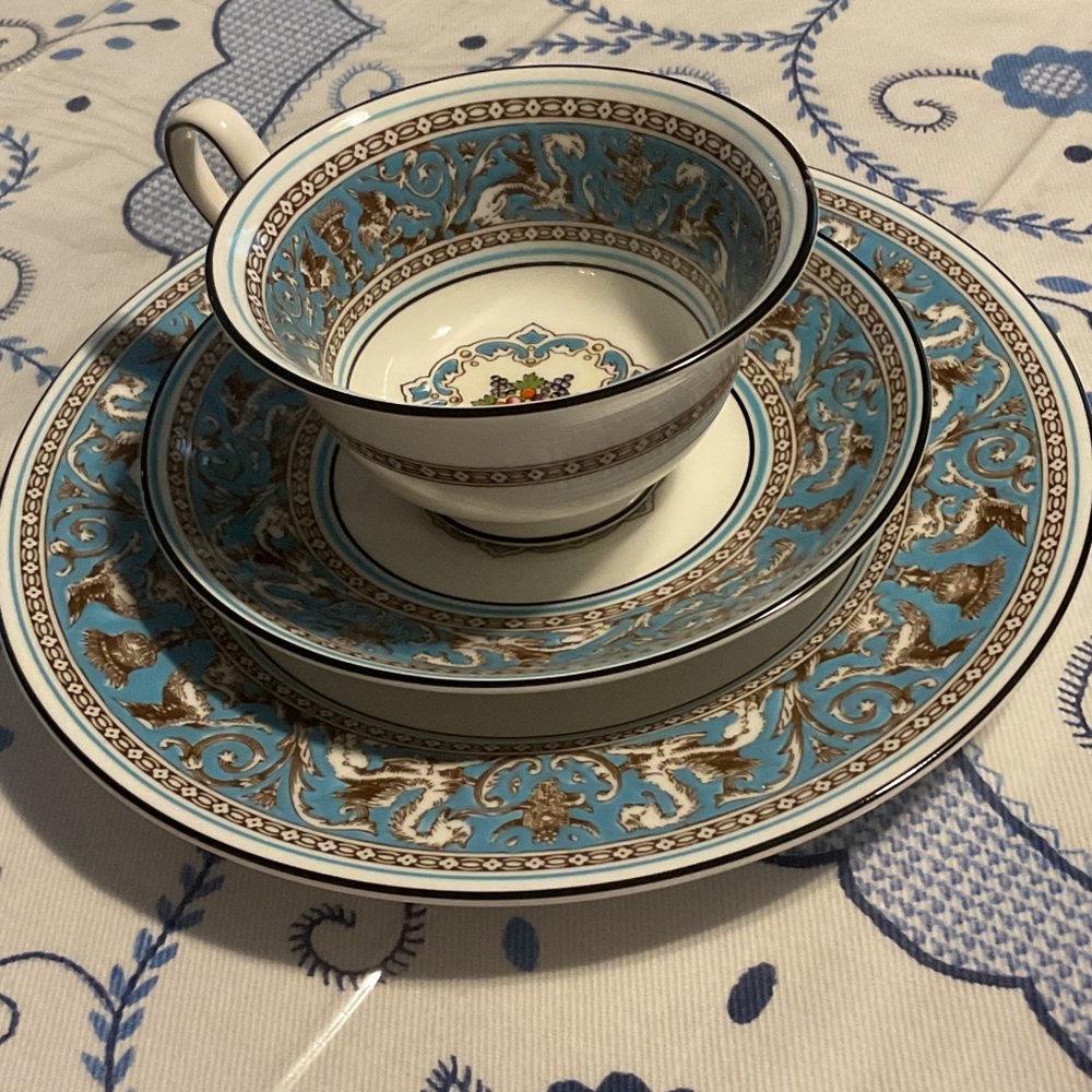 Wedgwood Blue  florentine Gold Patterned 3piece set